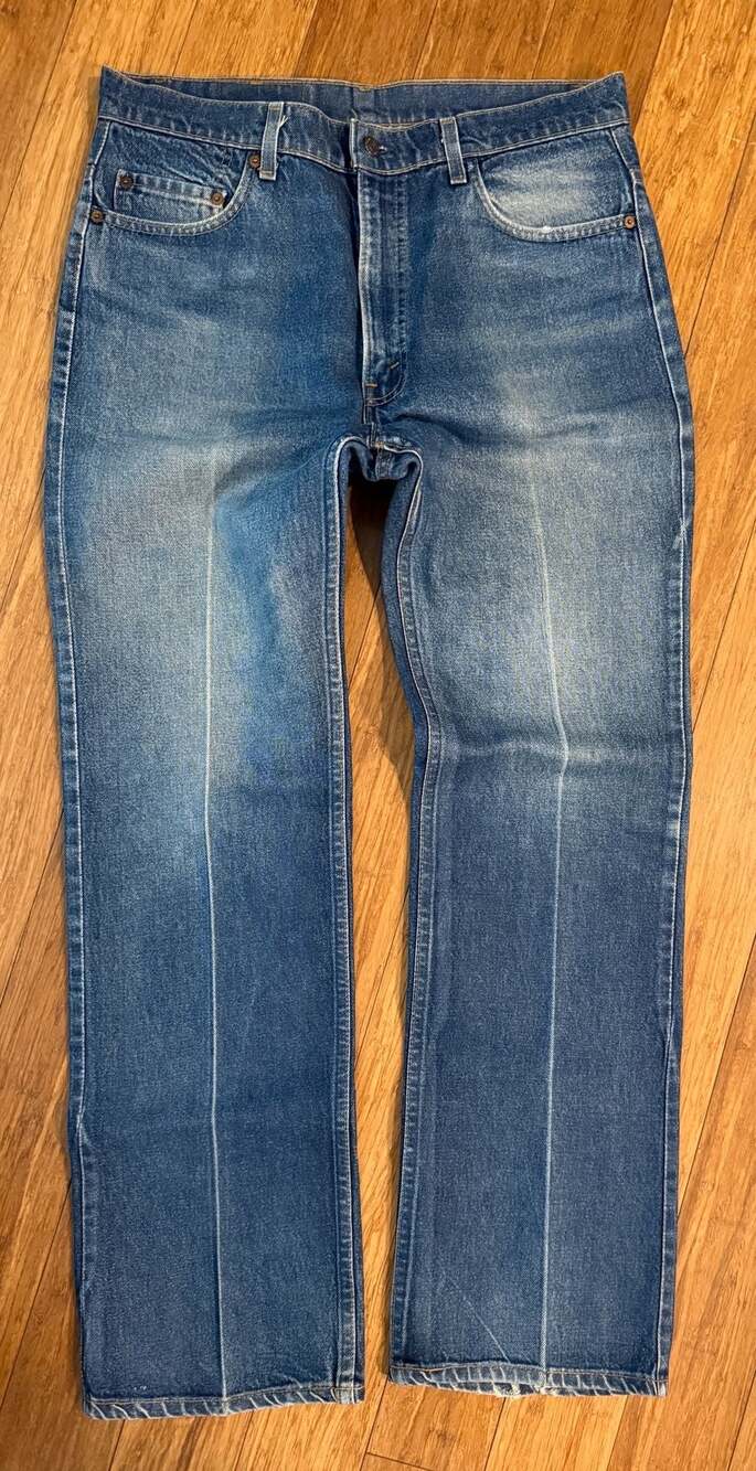 Vintage Levi's 517 Bootcut Jeans Made in USA W36 L32 Permanent Crease